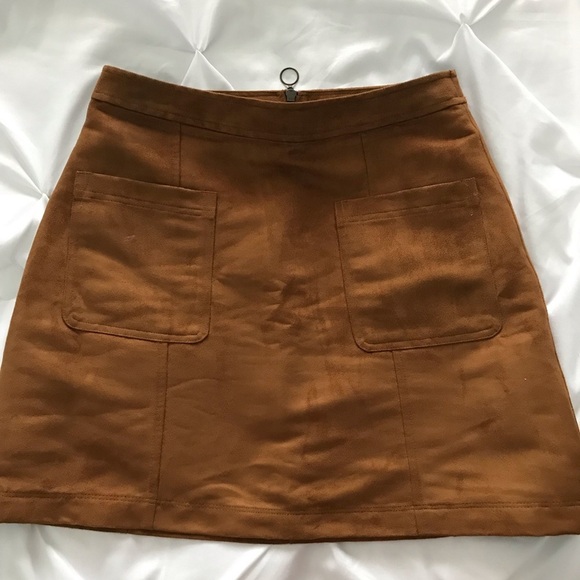 Old Navy Tan Faux Suede A-Line Miniskirt Size 4 - Picture 2 of 5